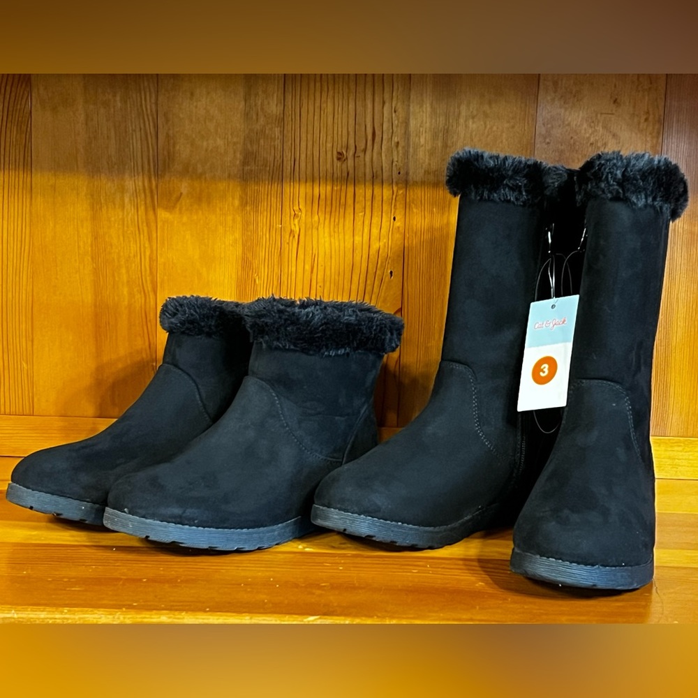 Youth girls boots size 3